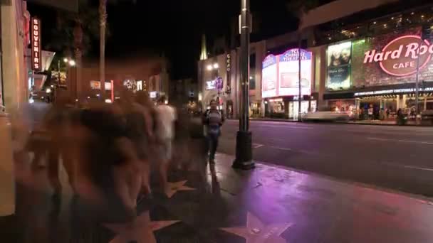 Hollywood Walk Fame Teatro Cinese Night Traffic Time Lapse Inclinazione — Video Stock