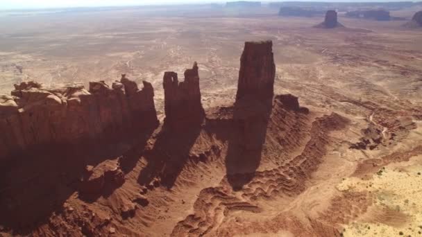 Monument Valley King Pódiu Butte Jihozápadní Poušť Rotovat Vpravo — Stock video