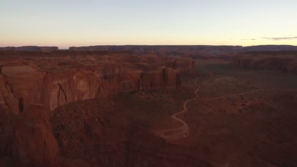 Monument Valley Artist Point Sunset Aerial Shot Southwest Desert Usa – stockvideo