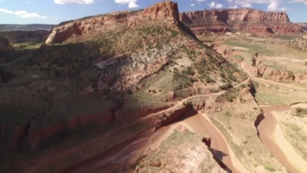 Arizona Rocky Kanyonu Hava Çekimi Rüzgarlı Nehir Vadisi Güneybatı Abd — Stok video