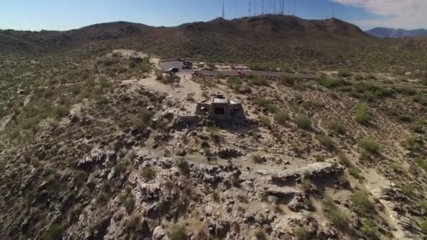 Phoenix Mountains Aerial Shot Saguaro Cactus Στην Αριζόνα Ηπα View — Αρχείο Βίντεο