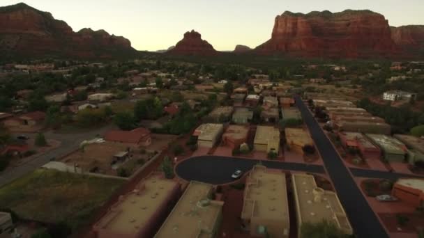 Sedona Bell Rock Och City Aerial Sköt Sonoran Desert Arizona — Stockvideo