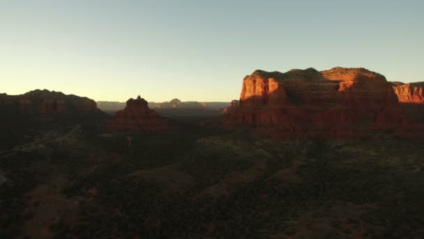 Sedona Bell Rock Och Domstolen Butte Antenn Sköt Sonoran Öknen — Stockvideo