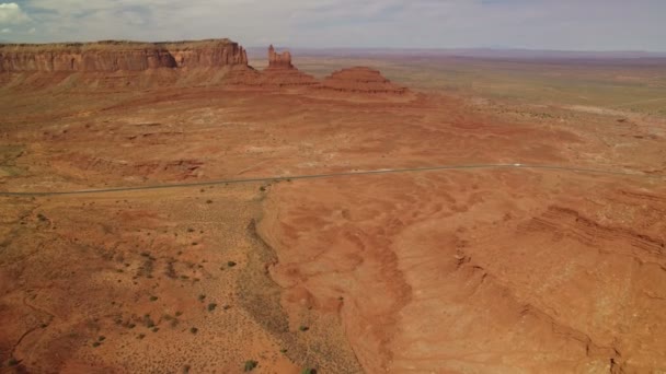 Monument Valley North Side Mesa Buttes Southwest Desert Usa Highway — Stock video