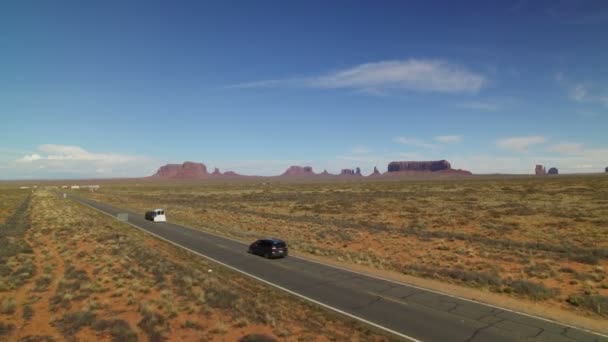 Monument Valley Highway Aerial Etablera Skott Mesa Buttes Sydvästra Öknen — Stockvideo