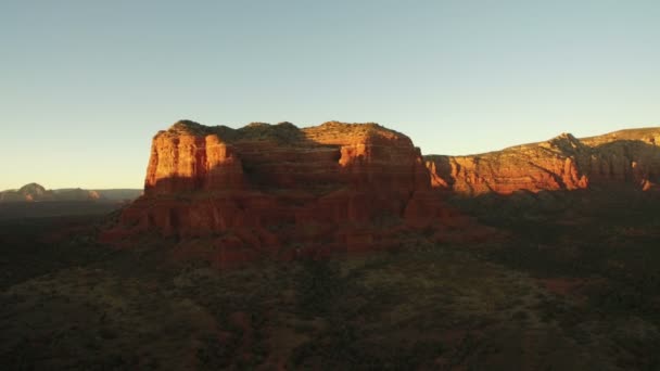 Sedona Palacio Justicia Butte Aerial Shot Sonoran Desert Arizona Usa — Vídeo de stock