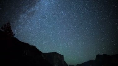 Yosemite Millî Parkı Samanyolu Galaksisi El Capitan Zaman Hızı Üzerine Eğiliyor Kaliforniya ABD