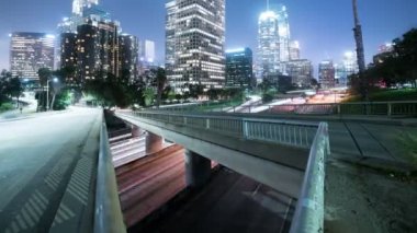 Los Angeles Şehir Trafiği Otoyol Köprülerinde Zaman aşımı Kaliforniya ABD Pan Right