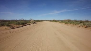 3 Eksenli Sürücü Şablonu Dengeleyici Çöl Yolu 04 Afrika Savanası veya Orta Doğu