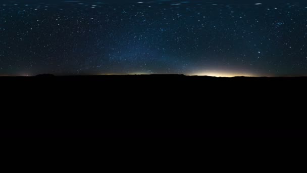 360 Equirectangular Vía Láctea Galaxy Time Lapse Night Sky Auriculares — Vídeos de Stock