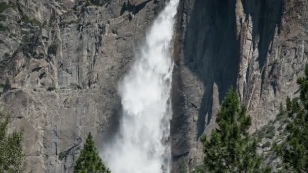 Yosemiten Kansallispuisto Yosemite Falls Time Lapse Tilt California Yhdysvallat tekijänoikeusvapaata kuvapankin filmiä