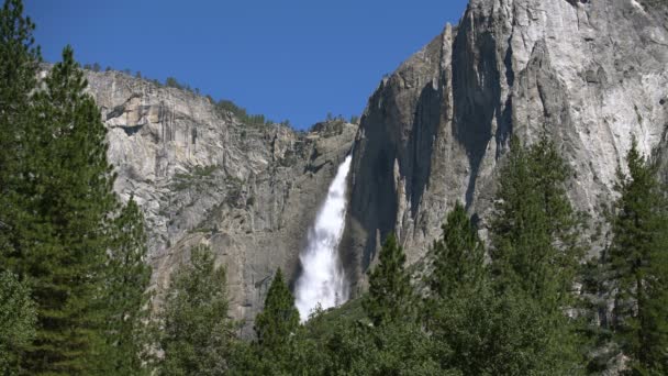 Yosemiten Kansallispuisto Yosemite Falls Keväällä Kausi Kalifornia Yhdysvallat tekijänoikeusvapaata kuvapankin filmiä