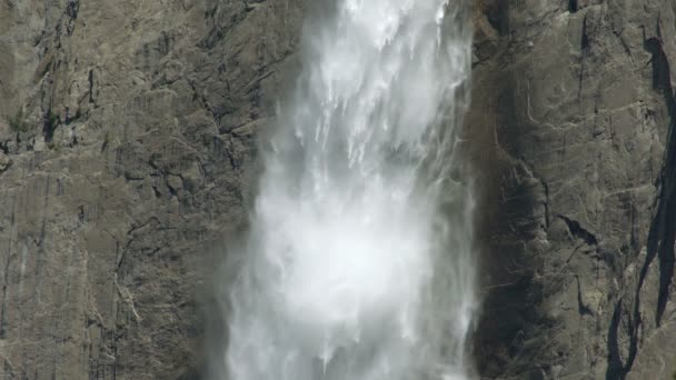 Yosemiten Kansallispuisto Yosemite Falls Keväällä Kausi Kalifornia Yhdysvallat kuvapankkivideo