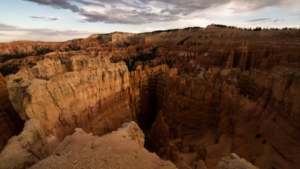 Bryce Canyon Nationalpark Sonnenuntergang Navajo Loop Trail Zeitraffer Dämmerung Felsformation — Stockvideo