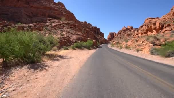 Valley Fire Desert Highway Driving Template Πίσω Προβολή Νοτιοδυτική Νεβάδα — Αρχείο Βίντεο