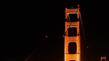 Kaliforniya Dark Sky Tower 'daki San Francisco Golden Gate Köprüsü