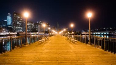 San Francisco Rıhtımı 7 ve Şehir Merkezi Skyline ve Piramit Zamanı Geçişi Kaliforniya ABD