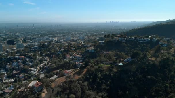 Aerial Shot Hollywood Hills Κοιτάζοντας Προς Την Ακτή Του Ειρηνικού — Αρχείο Βίντεο