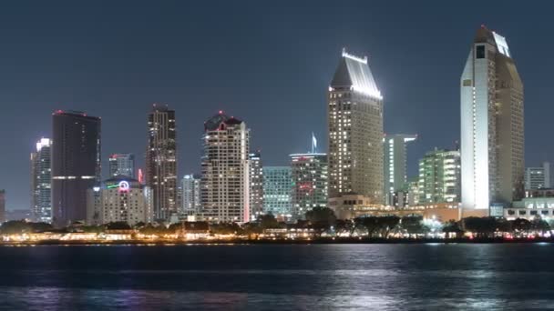 San Diego Skyline Visto Coronado Night Time Lapse Pan Right — Vídeo de Stock