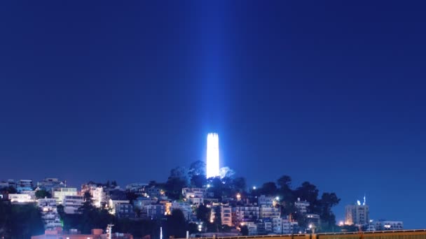 San Francisco Skyline Coit Tower Reflected Ocean Tilt California Usa — Stok Video