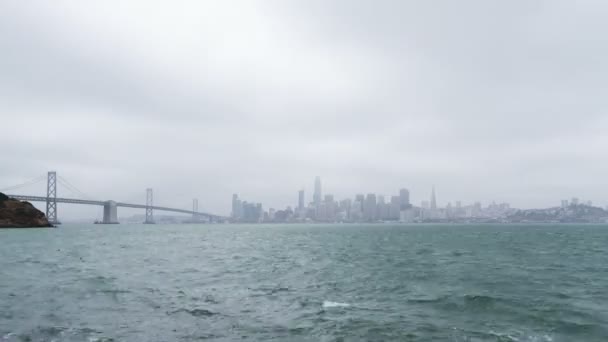 San Francisco Skyline Fog Treasure Island Time Lapse Daytime California — Vídeos de Stock