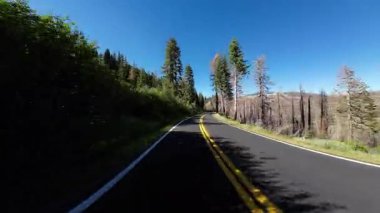 Lassen Volkanik Kırık Dağ Yolu 02 Arka Manzara Volkanik Miras Bölgesi S Geçidi Sürücü Plakaları