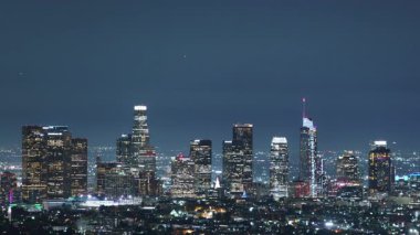 Los Angeles Şehir Merkezi Gökdelenler Gecesi Telephoto Griffith Park Zaman aşımı ABD