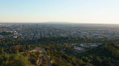 Los Angeles Günbatımı Panorama Şehir Manzarası Griffith Park Zaman aşımı Pan L California ABD