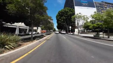 Los Angeles Wilshire Bulvarı Doğu Kore Kasabası 09. Önden Catalina St sürücü plakası Kaliforniya