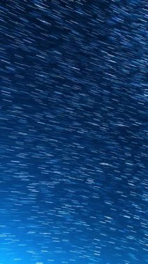 Güneydoğu Gök Galaksisi 'nde, Kaliforniya' da Los Padres Astrofotografı Üzerindeki Dikey Yıldız İzleri