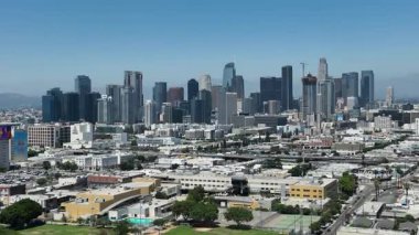 Los Angeles Şehir Merkezi 'nden Güney Hava Kuvvetleri' ne Telephoto Gökdelenleri Forward California ABD