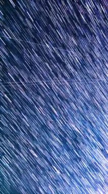 Kaliforniya 'da Güney Gök' te Yıldız İzlerinin Dikey Çekimi Yoğun Hava Trafik Astrofotoğrafçılığı