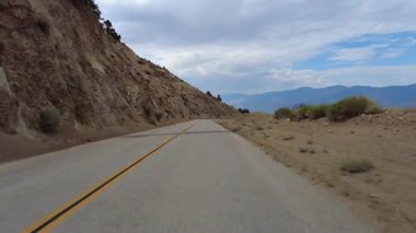 Sierra Nevada Nal Dağı At Nalı Yolu 18. Multicam Ön Görünümü Kaliforniya plakalı ABD
