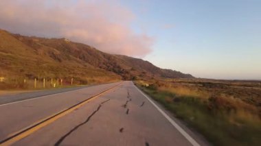 Big Sur Pasifik Sahil Otoyolu 5 Big Creek Köprüsü 'nden Cape San Martin 12 Front View Çok Kameralı California plakalı ABD