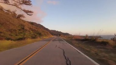 Big Sur Pasifik Sahil Otoyolu 5 Big Creek Köprüsü 'nden Cape San Martin 13 Front View Çok Kameralı California plakalı ABD