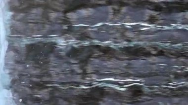 Şelale 240 fps Süper Yavaş Hareket x8 Döngü Dikey Çekim