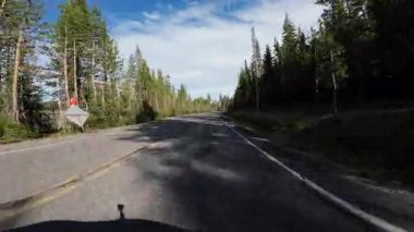 Krater Gölü Ulusal Parkı Mazama Köyü Doğu Girişi 02 Ön Görünüm Sürücü Plakası Oregon