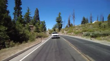 Kings Canyon Manzarası Batı Kısmı 24 Doğu Yakası Çok Kameralı Arka Görüş Büyük Stump Grove Sürücü Plakası Kaliforniya 'daki Sierra Nevada Dağı ABD