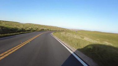 Carrizo Ovası Otoyolu 58 Doğu Grassy Tepeleri Günbatımı 07 Önden Sürücü Plakası Kaliforniya ABD