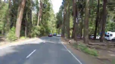 Yosemite Vadisi 01 Arka Görüş Köprüsü 'nden El Capitan Noktası Sierra Nevada Dağlarına Hiperlapse Sürüşü