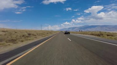 395 Kuzey Yolu 4 Owens Gölü 'nden Lone Pine 09 Front View Çok Kameralı Araç Plakası Sierra Nevada California Mt.