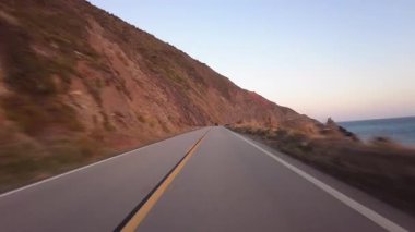 Big Sur Pasifik Sahil Otoyolu 6 Cape San Martin 'den Ragged Point 03 Front View Çok Kameralı California plakalı ABD