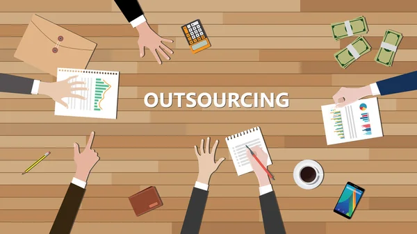Outsourcing-Team diskutiert oben auf der Tabelle zusammen mit Vektorgrafik-Illustration — Stockvektor