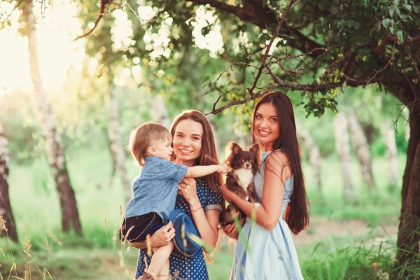 Beautiful Happy Family Resting Nature Two Women Mom Aunt Play — Stock Photo, Image