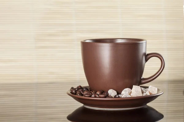 Coffee cup with coffee and sugar — Stock Photo, Image