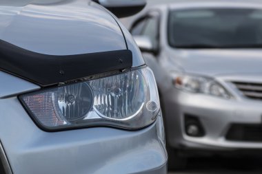 Closeup farlar. Modern araba. Pahalı otomatik kavramı 