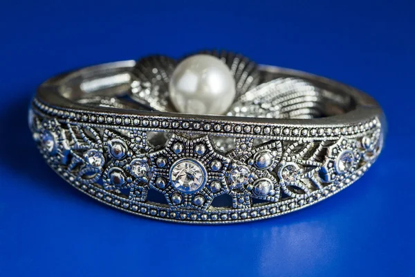 Ozdoba z perłą i bransoletka — Zdjęcie stockowe