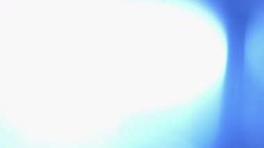 Büyüleyici ışık efektleri ve inanılmaz pürüzsüz geçişler soyut, bulanık arkaplanlarda güzel bir şekilde yakalanır. Bunlar sinematik örtülerde ve çeşitli yaratıcı projelerde kullanılmak için mükemmeldir.