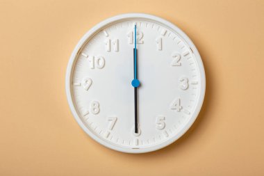 Mavi ikinci el beyaz duvar saati