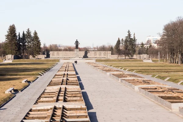 Пискарёвское мемориальное кладбище — стоковое фото